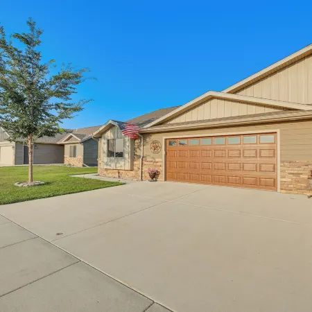 Rapid City Duplex: 26 Mi to Mount Rushmore!