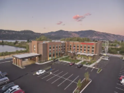 Hampton Inn &  Suites Hood River