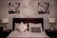 Charming 1-bedroom apartment on private farm with pond- boarding available Hotels near Grand Lake Golf Course