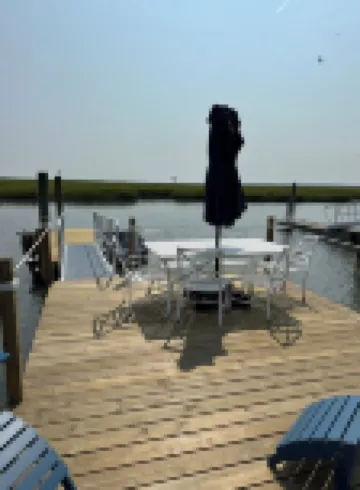 Charming StoneHarbor WATERFRONT back-bay cottage minutes to beautiful SH beaches