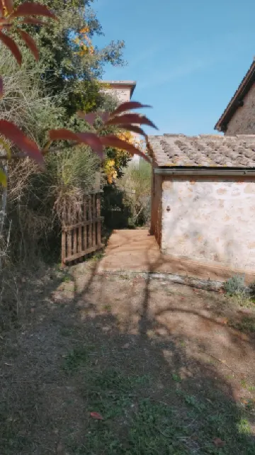 Chateau / Country House