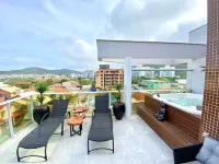 Art Home penthouse, sea view cinema property with jacuzzi, 90 meters from the sea.