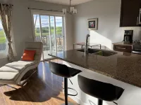 Modern and chic, fully equipped chef inspired kitchen! Hotels in Cochrane