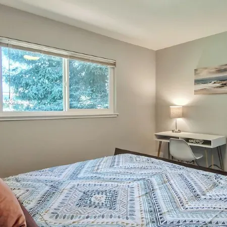 261-9 Cozy 2-Bedroom Apartment near Mountain View Downtown