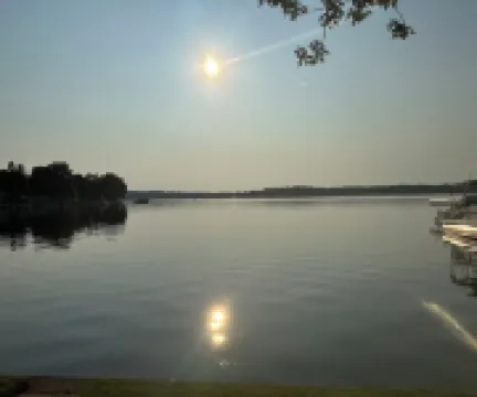 Lakefront 2 Bedroom Cottage Getaway on Chippewa Lake, Michigan