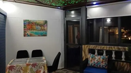 Appartement élégant avec piscine et emplacement distinctif . Отели рядом с достопримечательностью «Golf de Cabo Negro»