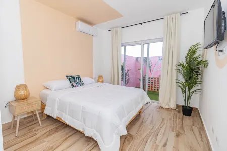 Haus Bayahibe with Pool & Private Backyard