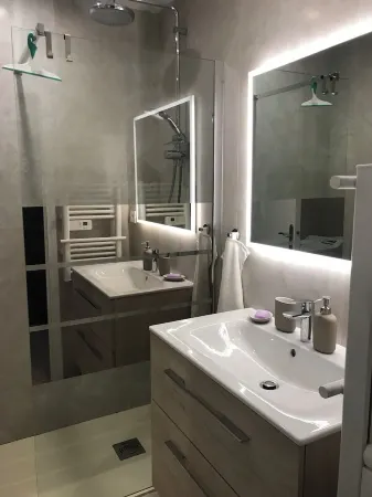 2-Room Apartment in Juan-Les-Pins, Antibes - Terrace, Close to the Beach