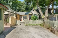 The Williams - luxe 2-bedroom cottage w/onsite parking in downtown Jacksonville