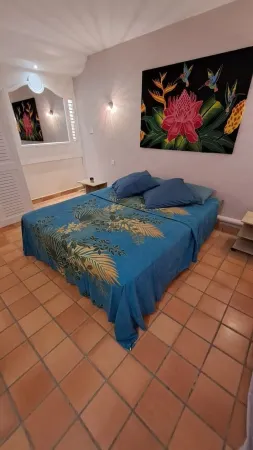 Studio de 21m² sur Tartane à 10 Minutes à Pied de la Plage Отели в г. Ла-Трините