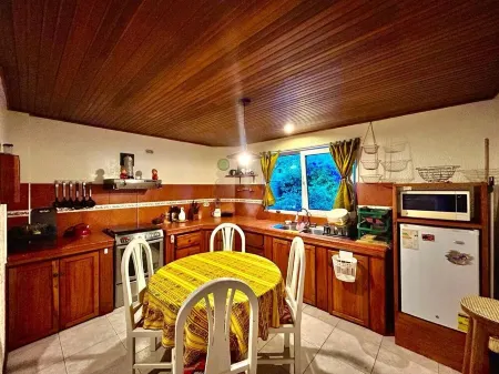 Ideal apartment for couples or family, 10 minutes from the center of town.