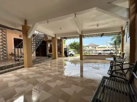 Evangeline Garden and Lodge Отели рядом с достопримечательностью «Adventist University of the Philippines Academy»