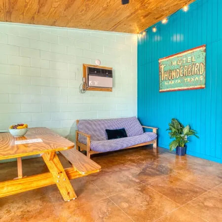 Charming 2-bedroom cabin right on the Frio River - Cabin #1