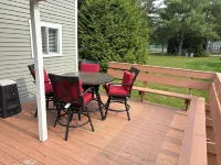 Fantastic pet friendly townhome - many nearby attractions in North Woodstock NH