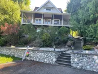 The Beach House at Maple Beach Hotels in Point Roberts