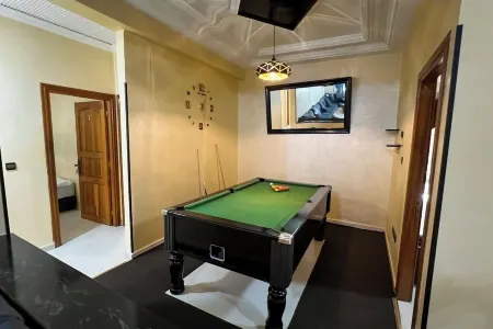 Spacious 3 beds apartment in amazing Fes with AC, WiFi near the railway station