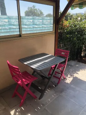 Quiet little house close to Saint-Tropez in a residence with swimming pool. Hotels in Cogolin