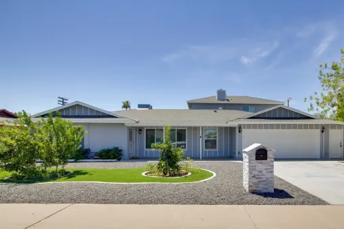 Ultimate Phoenix Group Getaway Patio and Pool! - Bungalows