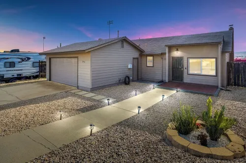 Modern, Updated House In Santee with Wifi, AC, and Yard Hotels in Santee