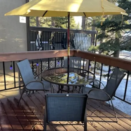 Lake Tahoe Getaway - Hot Tub, Pool, Near Beaches, Eateries, Hike, Bike & Rafting