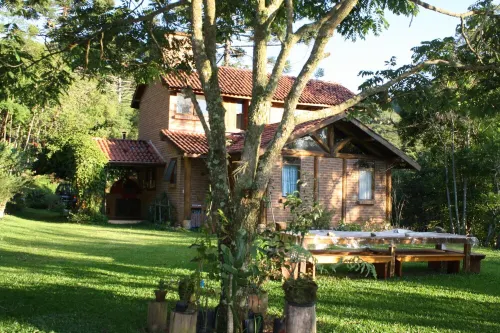 House for 6 people in mountainous region, with fireplace, wood-burning stove