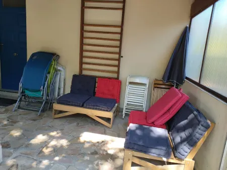 Villa Spacieuse, de Plain Pied, Avec Grand Jardin Arboré à 2 Minutes de la Plage Отели в г. Андернос-ле-Бен