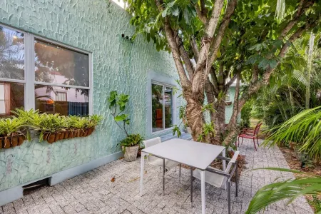 Downtown Sarasota, Casa de Zara