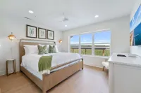 Pool, Outdoor Lounge and Boat Slip Access - Gorgeous Waterfront Haven Hotels in Georgetown