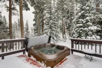Hot Tub and Ski Shuttle Forested Breckenridge Home! - Spa