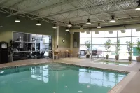 Holiday Inn Express & Suites COLD LAKE by IHG - Pools