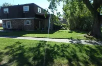 NEAR FRENCH QUARTER - 2 Bedroom Townhouse, SAFE neighbornood Hoteles en Chalmette