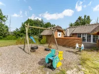 "Tara" - 900m from the sea