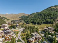 LE SCHUSS 5 فنادق في Allos