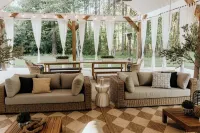 Huge Charlotte Farmhouse Villa 25 minutes from downtown!