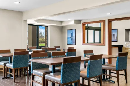 Comfort Inn & Suites