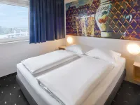 B&B HOTEL Frankfurt-Nord Hotels near Harheim