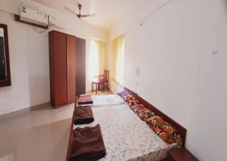 Monti Comfort Lodge Отели рядом с достопримечательностью «Old Chariots, Dharmasthala»