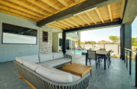 Luxury Oceanfront Villa Fully Staffed