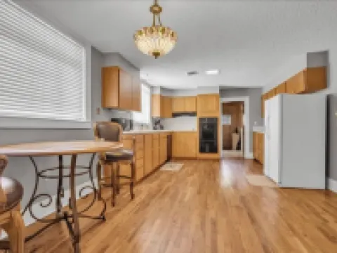 Home is located the historic part of Ardmore Oklahoma Hotels in Ardmore