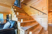 Secluded Lakeside Retreat with Scenic Views (Hot Tub & Sauna)