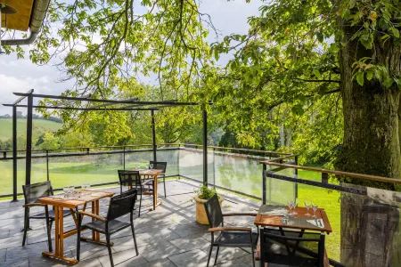 Les Lavandières de Fontaine Отели в г. Этреопон