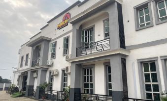 Maracana Luxury Hotel & Suites