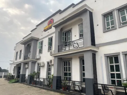 Maracana Luxury Hotel & Suites