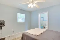 Waterfront Okeechobee Getaway w/ Backyard Dock! - 3 étoiles