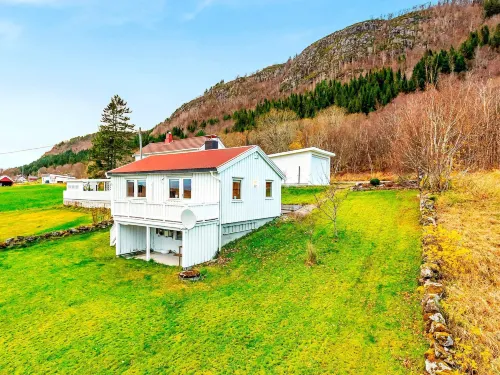 6 Person Holiday Home in AVERØY - 2성급