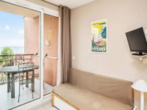 Residence La Pinede for five people