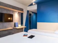 Hôtel Ibis Budget Nantes Ouest Atlantis Couëron Hotels in Vigneux-de-Bretagne