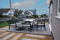 4 Bed Holiday Home by Guestz Hotels in Rhosneigr