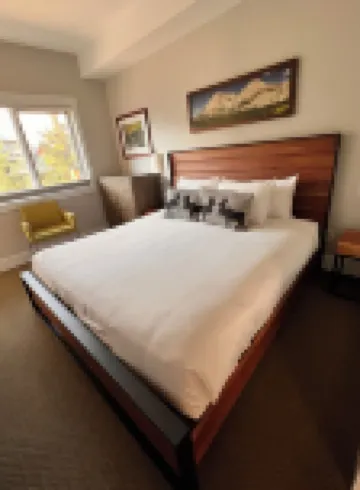 Relaxing Mountain Retreat, Corner Views, Sleeps 8