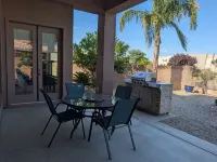 Casa Bella-Luxury Home on Corner Lot, Bring Your Fur Baby.